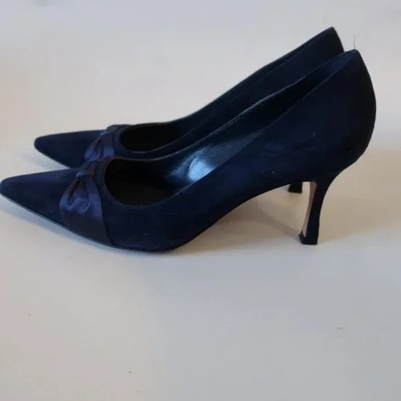 Womens Manolo Blahnik Blue Suede Pointy Heels Shoes Pumps 36 US/6 - Picture 7 of 13